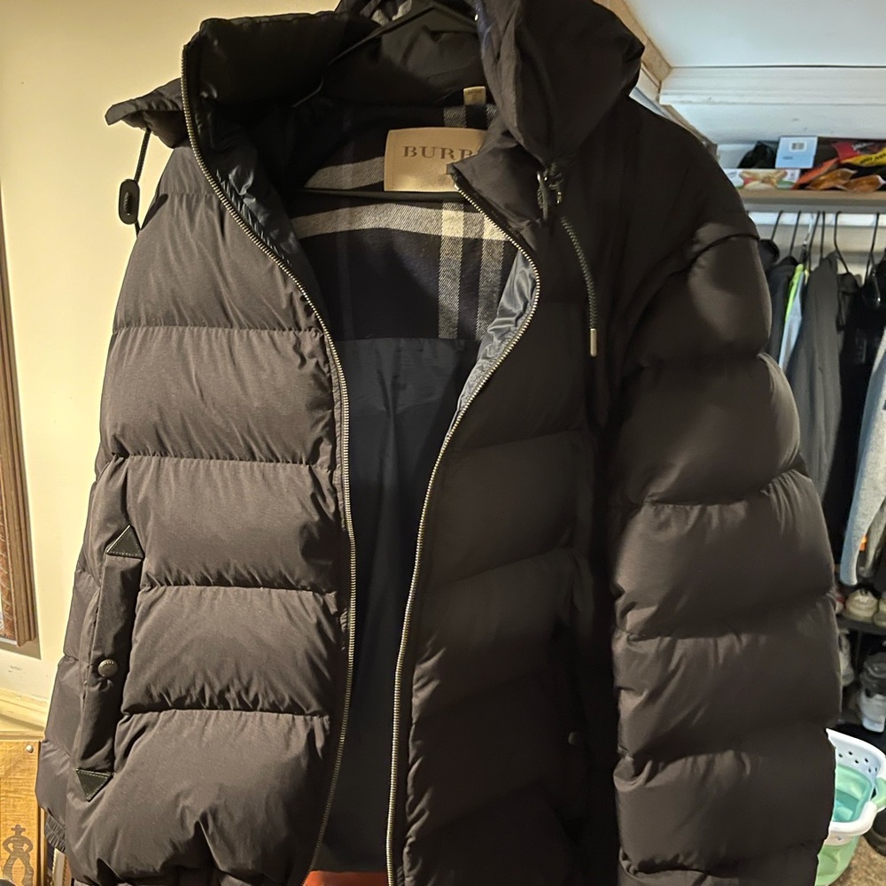Burberry Black Puffer Jacket - Picture 5 of 10